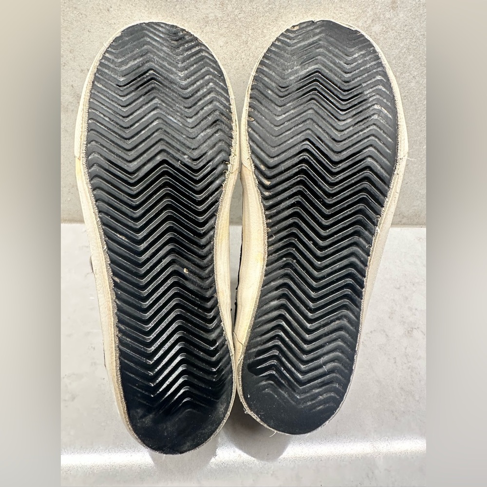 Golden Goose Black and White Sneakers - Picture 4 of 5
